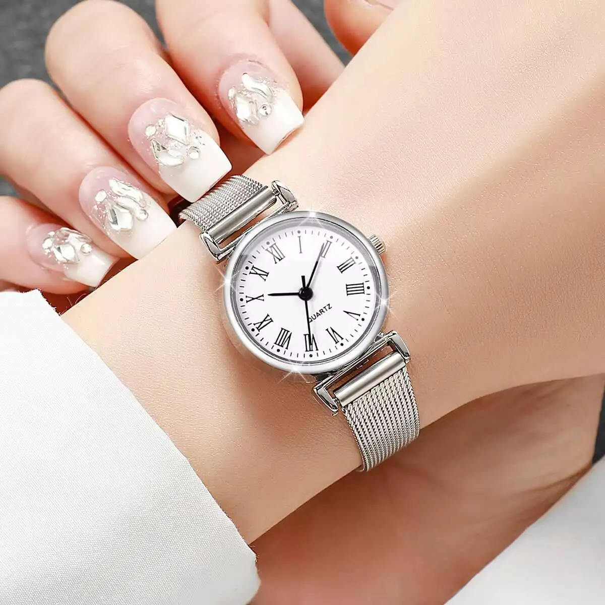 1/2 pezzi di orologi da donna  - Mesh Stainless Strap recensione e prezzo