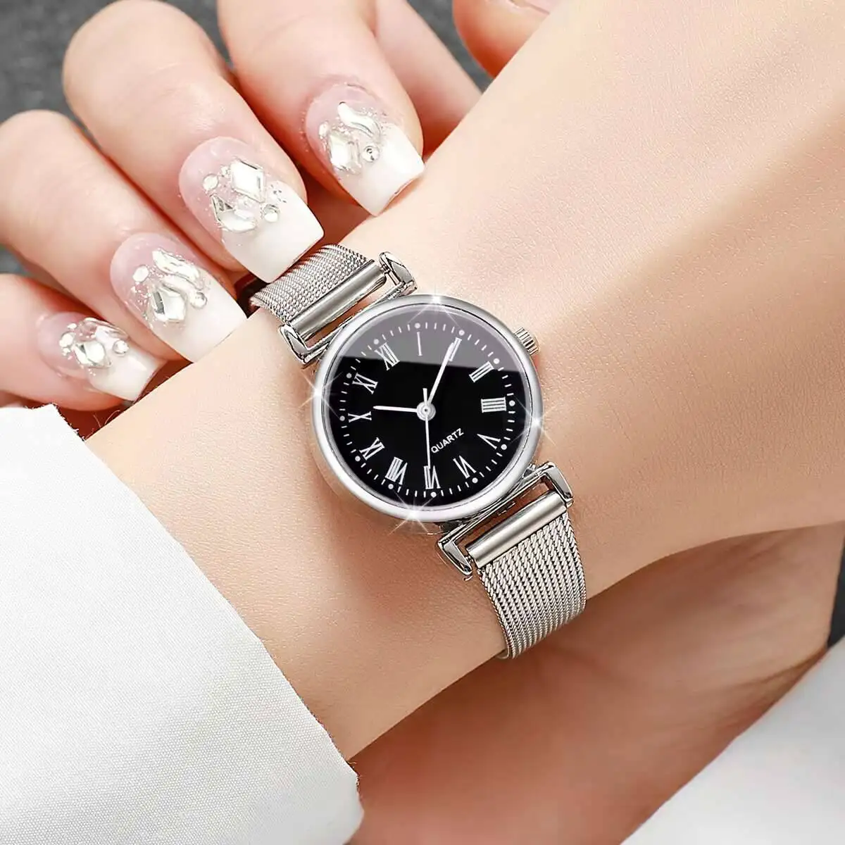 1/2 pezzi di orologi da donna  - Mesh Stainless Strap recensione e prezzo
